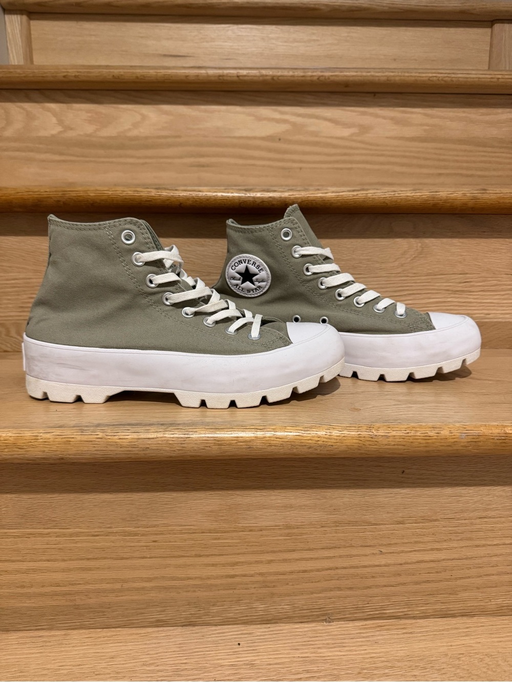 Converse Chuck Taylor All Star Lugged High – Light Field Surplus – Women’s 9